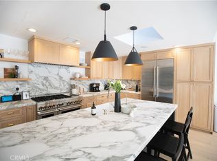14822 Morrison St, Sherman Oaks, CA 91403