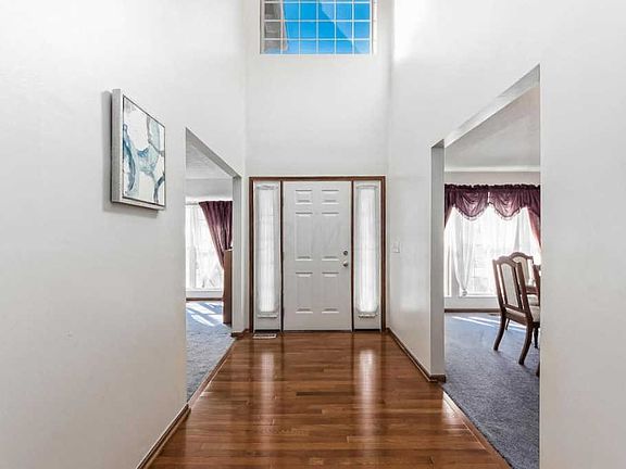 3rd image of 6919 Sherbrook Dr