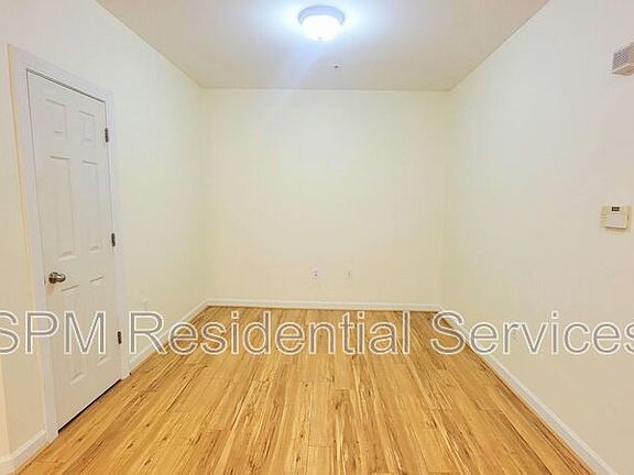 5th image of 1505 Cadfel Ct Unit 304