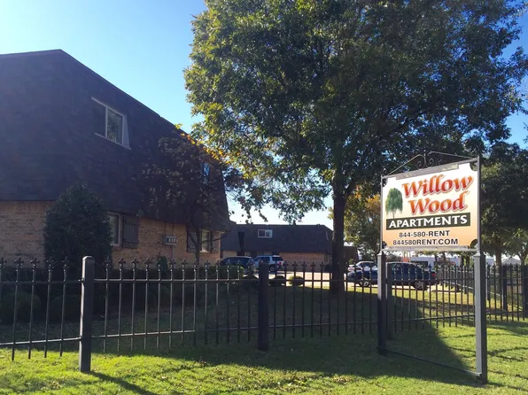 Willow Wood Apartments, 6504 NW Oak Ave #C8, Lawton, OK 73505