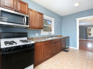 1723 W 2nd St, Perry, IA 50220