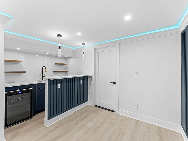 612 S 51st St — Photo 34