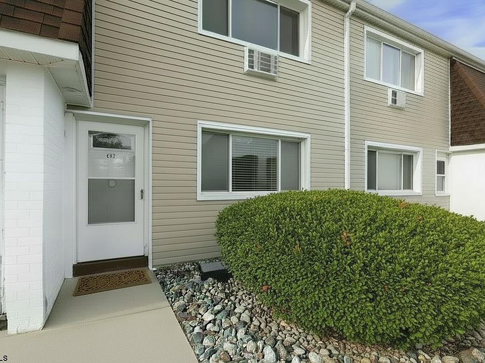 1st image of 4901 Harbor Beach Blvd #C-13