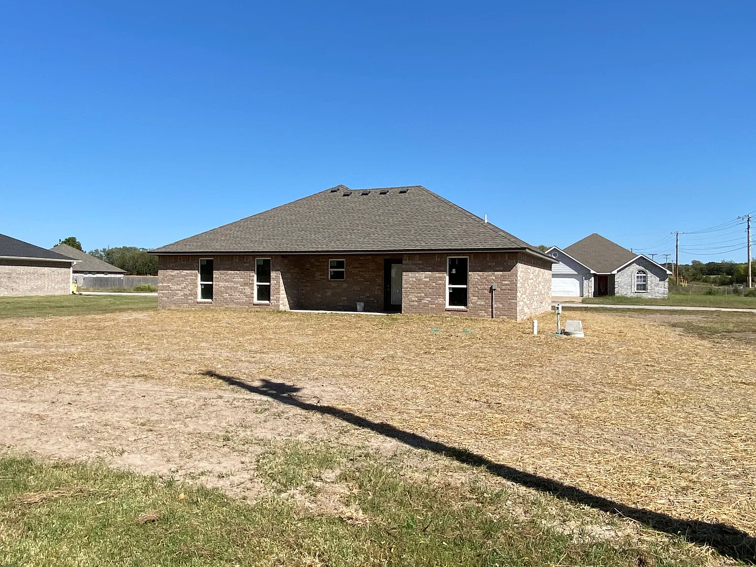 3 bed, 1300 sqft, $1,800 — Photo 2