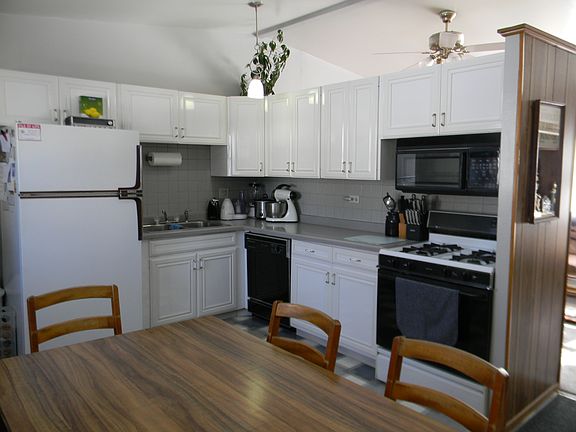 4th image of 1719 S Green Meadows Blvd