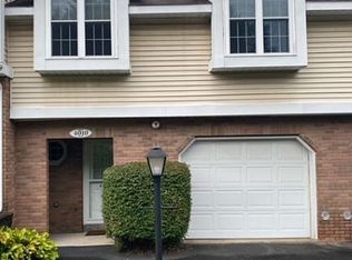 4010 Chaucer Pl, Slingerlands, NY 12159