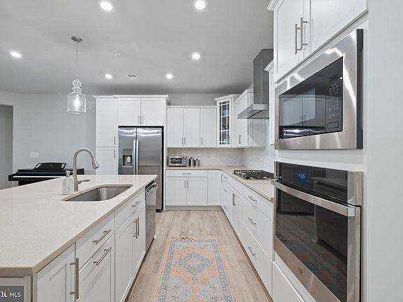 3rd image of 230 Switchgrass Way Unit 12