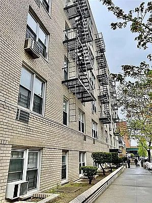 4th image of 2021 84th St APT 3C