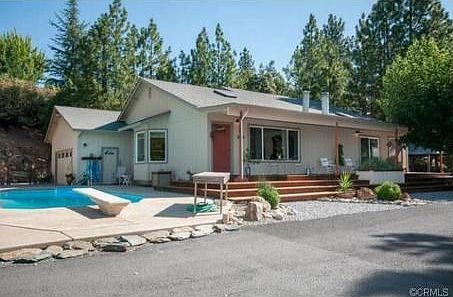 1st image of 19665 Meadowood Dr