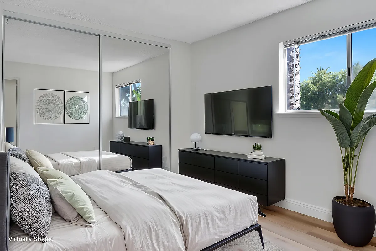 Building Photo - 1522 Euclid Ave #11
