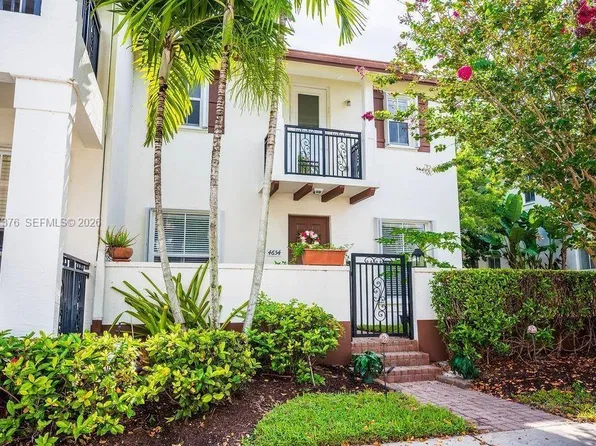 4654 Monarch Way, Pompano Beach, FL 33073