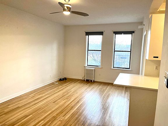 2nd image of 821 Bergen Ave APT D11