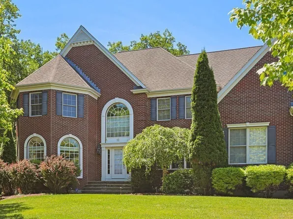 12 Ronald C Meyer Dr, North Attleboro, MA 02760