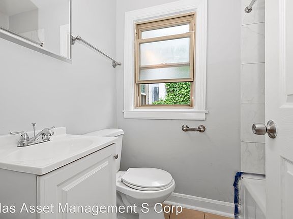 5th image of 5620 S Martin Luther King Dr Unit 3R