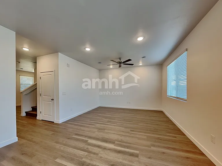 12523 W Flynn Ln — Photo 9