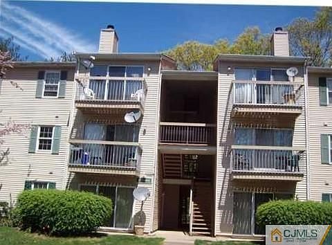 1st image of 365 McDowell Dr