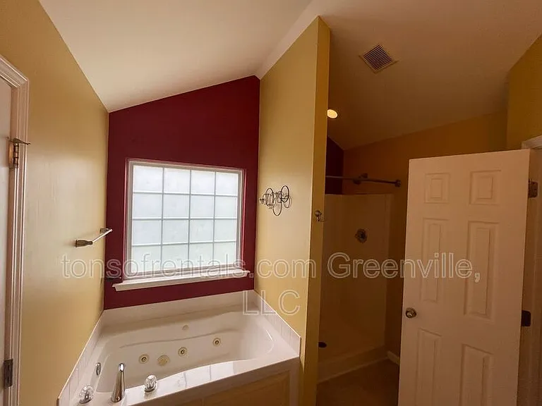 518 Amber Crest Ct — Photo 11