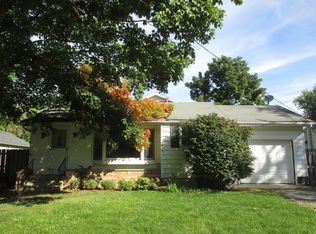 312 W Shannon St, Elburn, IL 60119