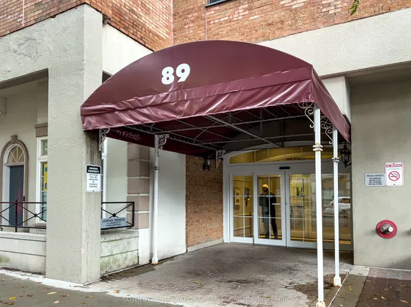 89 McCaul St #Townhouse 03, Toronto, ON M5T 2X3