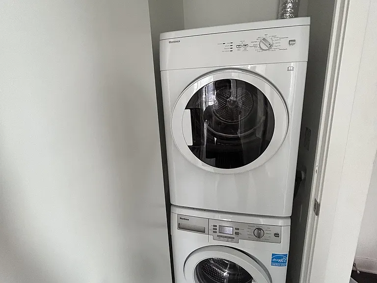 15 Grenville St #2303 — Photo 10