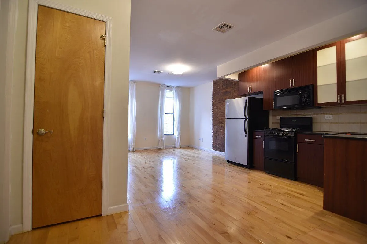 2082 Fredrick Douglass Blvd #4A photo 1