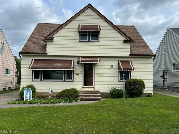 19313 Longview Ave, Maple Heights, OH 44137