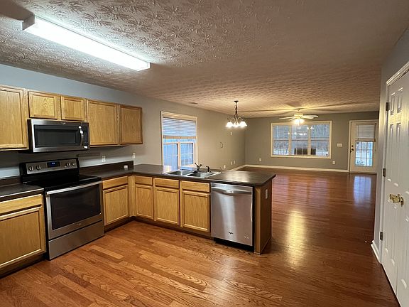 4th image of 109 Alice Walker Dr