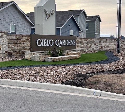 3rd image of 205 Marty Allen Loop