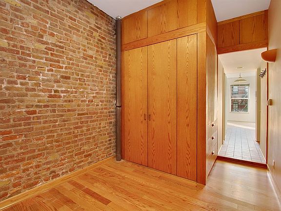 3rd image of 223 E 4th St #20