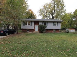 618 Edward St, Farmington, MO 63640