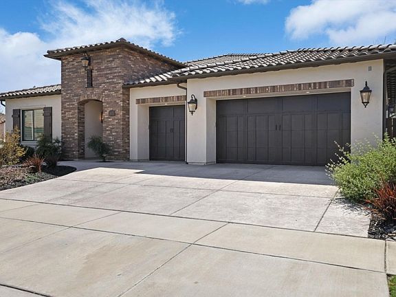 4th image of 1432 Springhaven Way