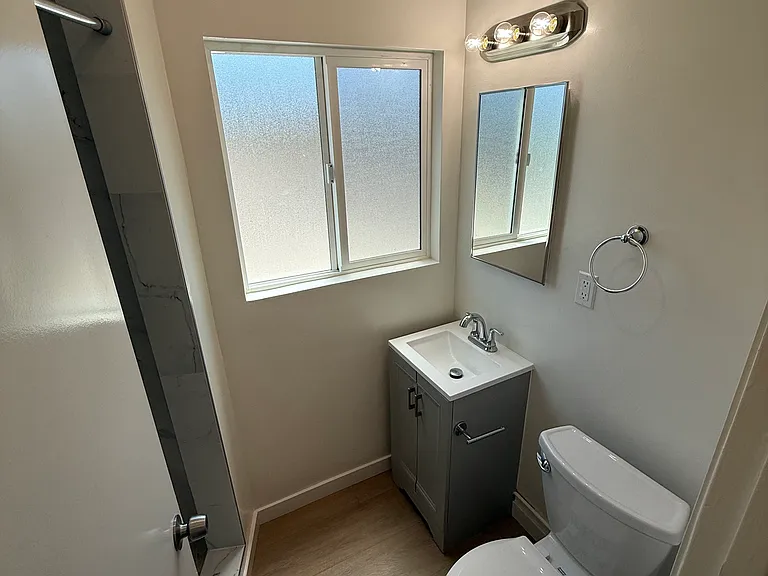 3211 Primera Ave #10 — Photo 4
