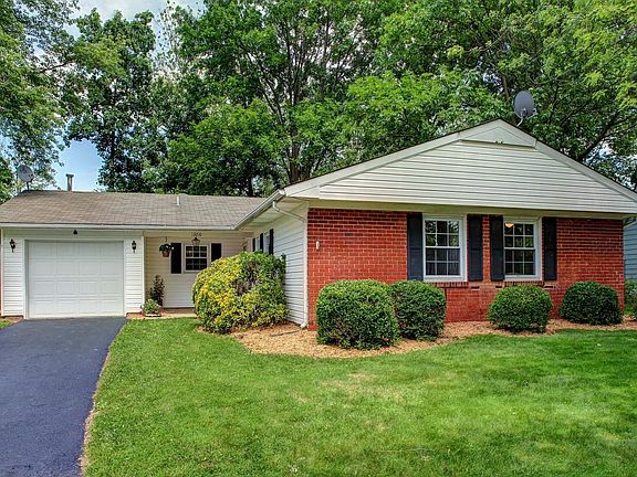 2nd image of 13210 Pleasantview Ln