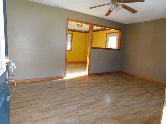 2nd image of 306 Gillman Dr