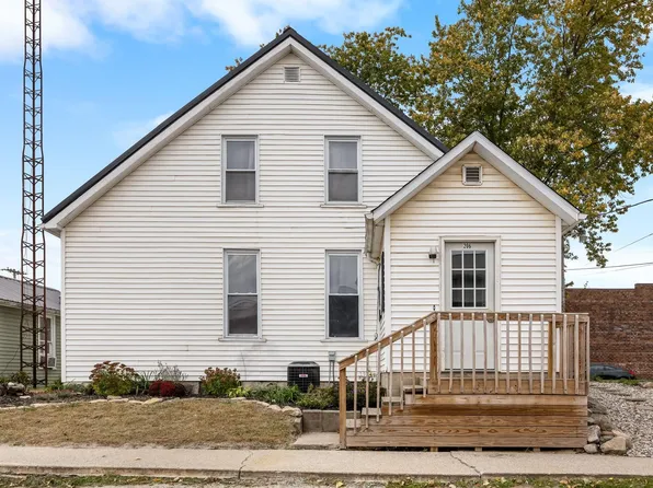 206 S Washington St, Reynolds, IN 47980