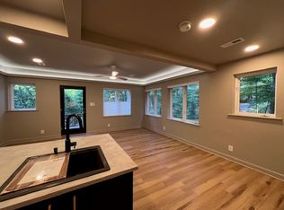 319 Burlage Cir #A, Chapel Hill, NC 27514