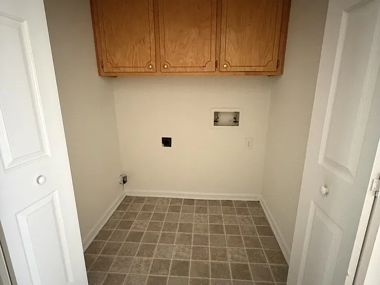 3811 Sterling Pointe Dr #X3 — Photo 5