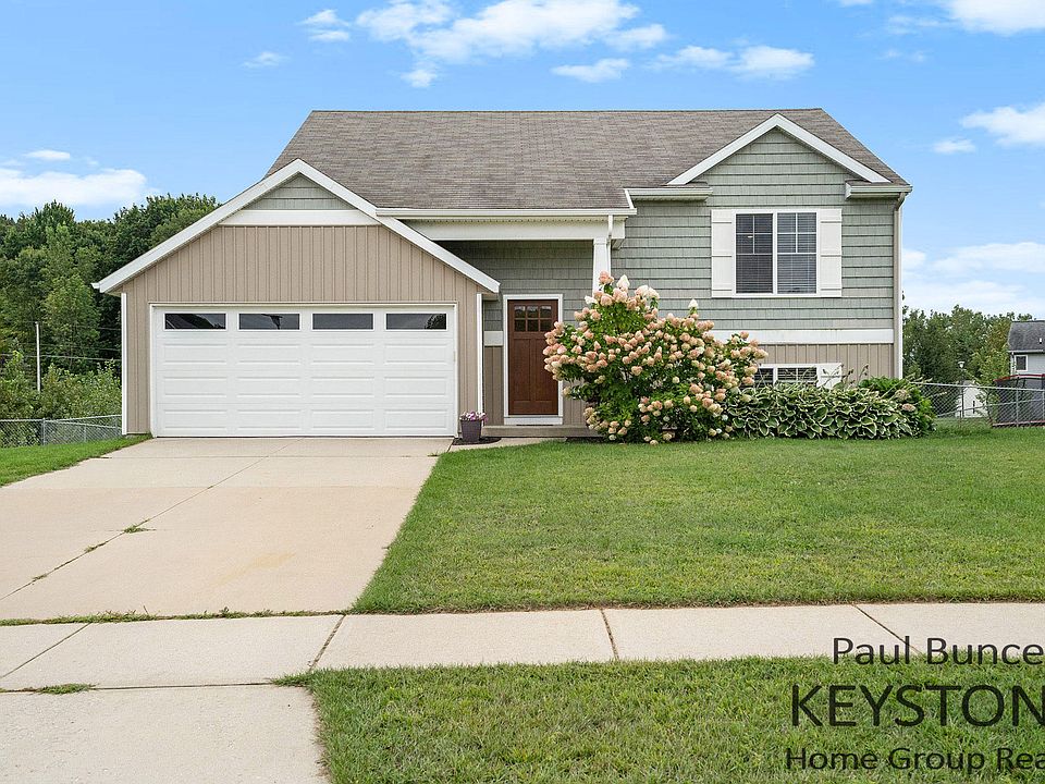1st image of 428 Greenview Dr
