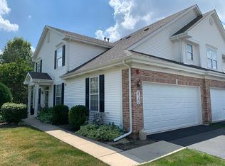 820 Crossing Way #820, Saint Charles, IL 60174