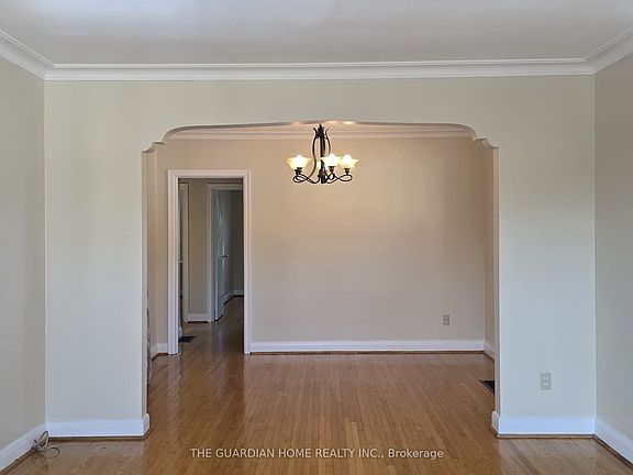 3rd image of 15 Princemere Cres
