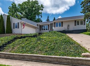 2673 S Forrest Green Dr, Decatur, IL 62521