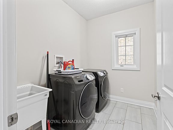 5th image of 301 Buttonbush St