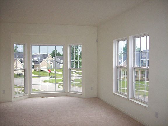 3rd image of 1195 Creekledge Ct