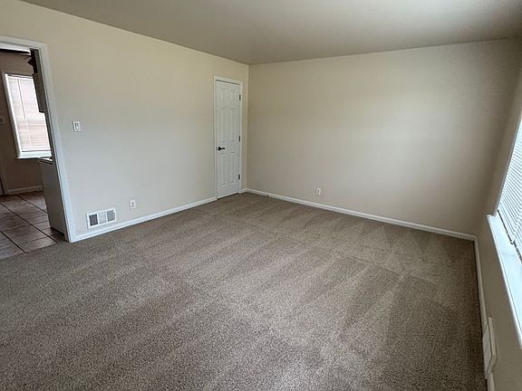 2nd image of 1609-15 E Caramillo St #1615