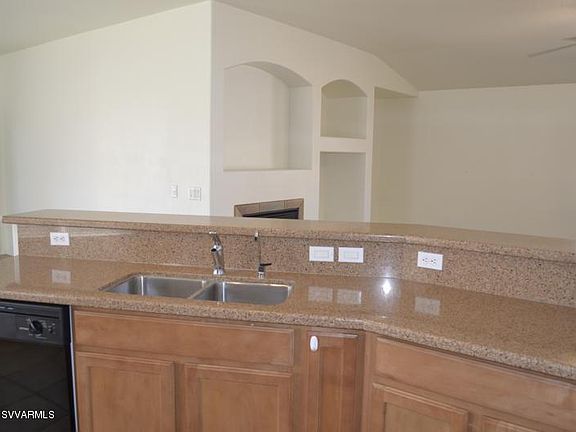 2nd image of 600 S La Mirada Dr