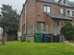 13749 75th Rd, Flushing, NY 11367