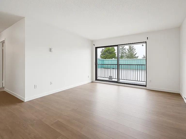 33452 Tessaro Cres #213 — Photo 9