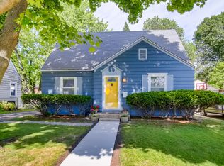 461 S Edison Ave, Elgin, IL 60123