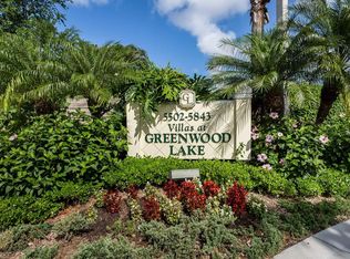 5762 Greenwood Cir, Naples, FL 34112