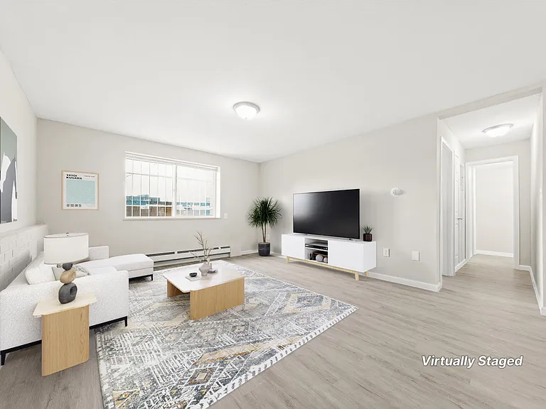 Tailwinds Apartments — Photo 4
